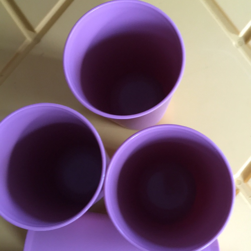 Tupperware cups - Picture 2 of 3